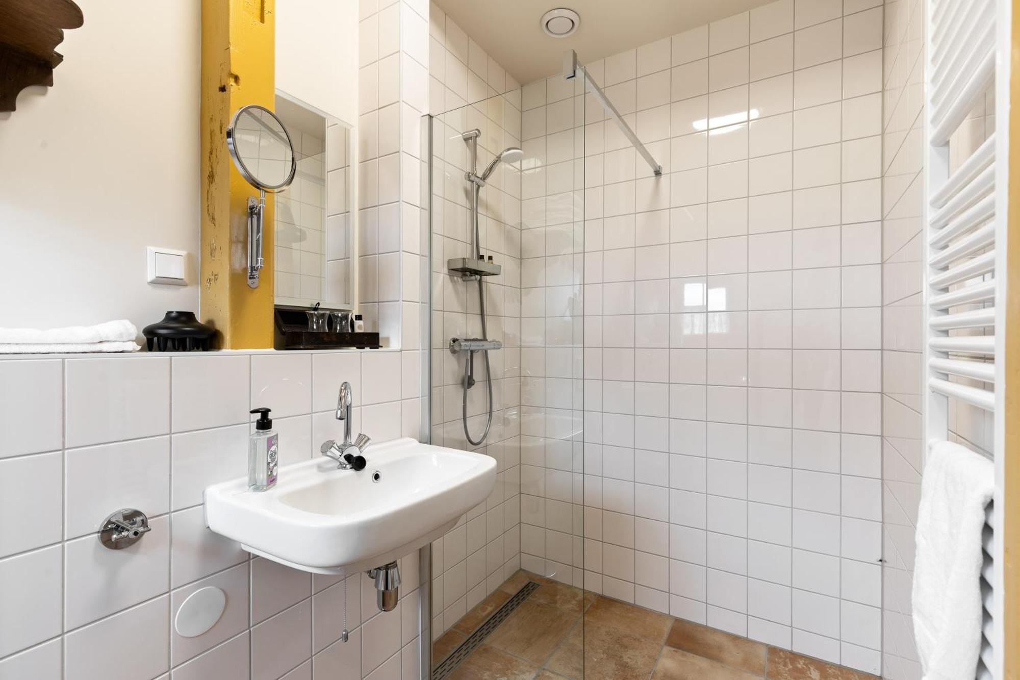 Boutique Hotel Jongwijs Westzaan エクステリア 写真